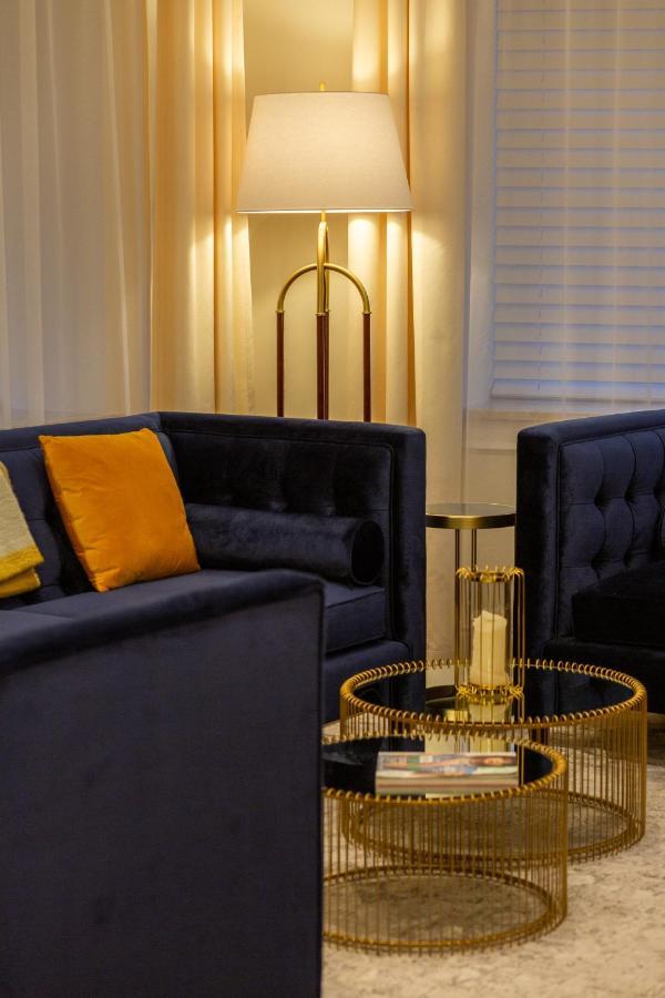 Royal Apartment Kopernika By Renters Prestige Варшава Экстерьер фото