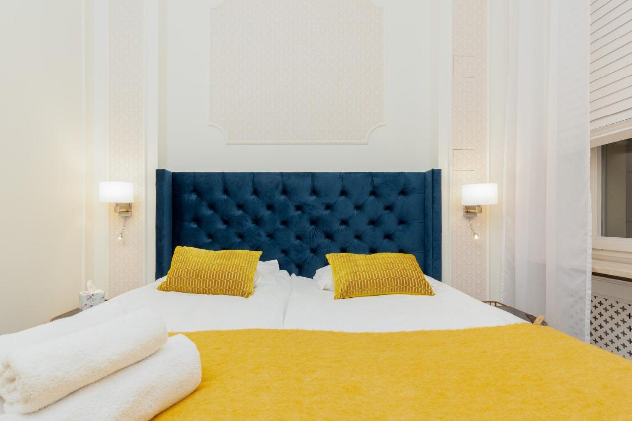 Royal Apartment Kopernika By Renters Prestige Варшава Экстерьер фото