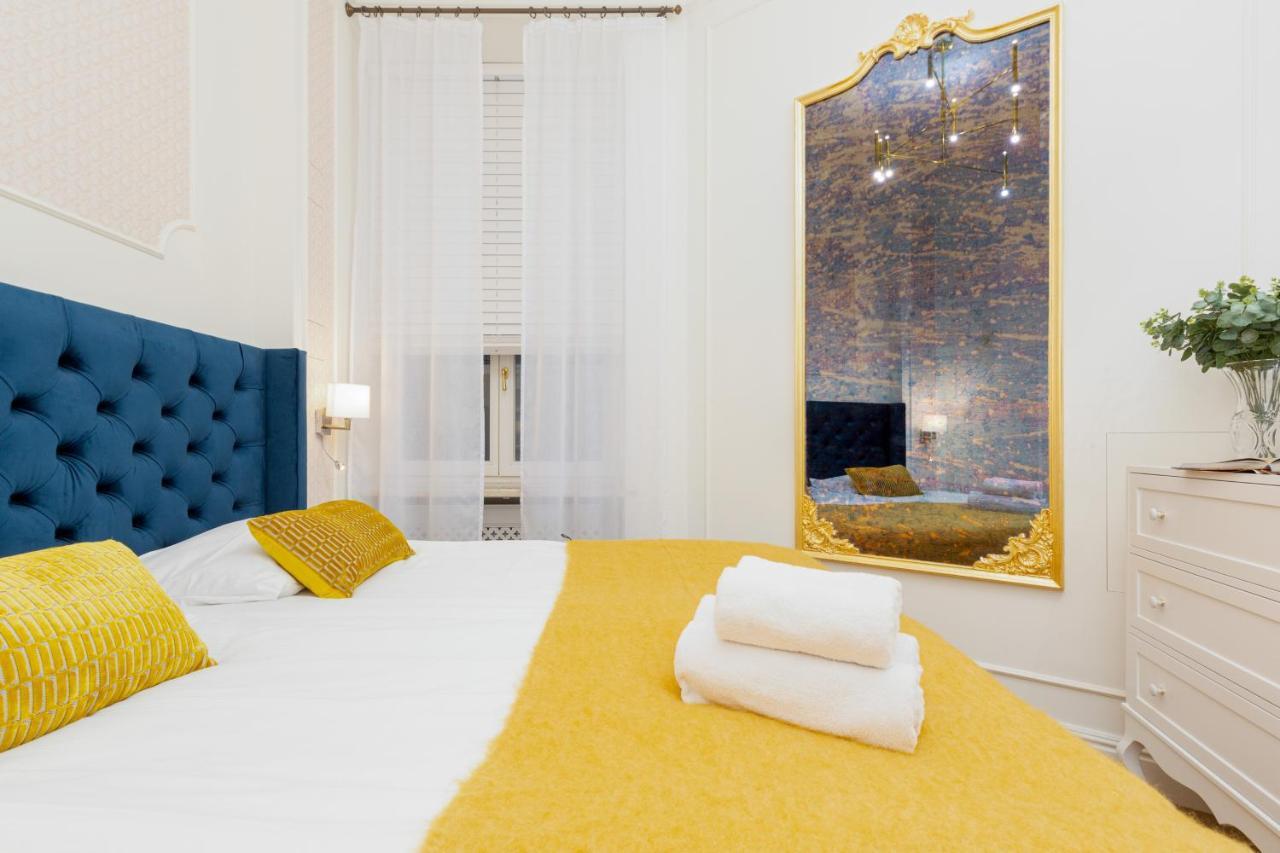 Royal Apartment Kopernika By Renters Prestige Варшава Экстерьер фото